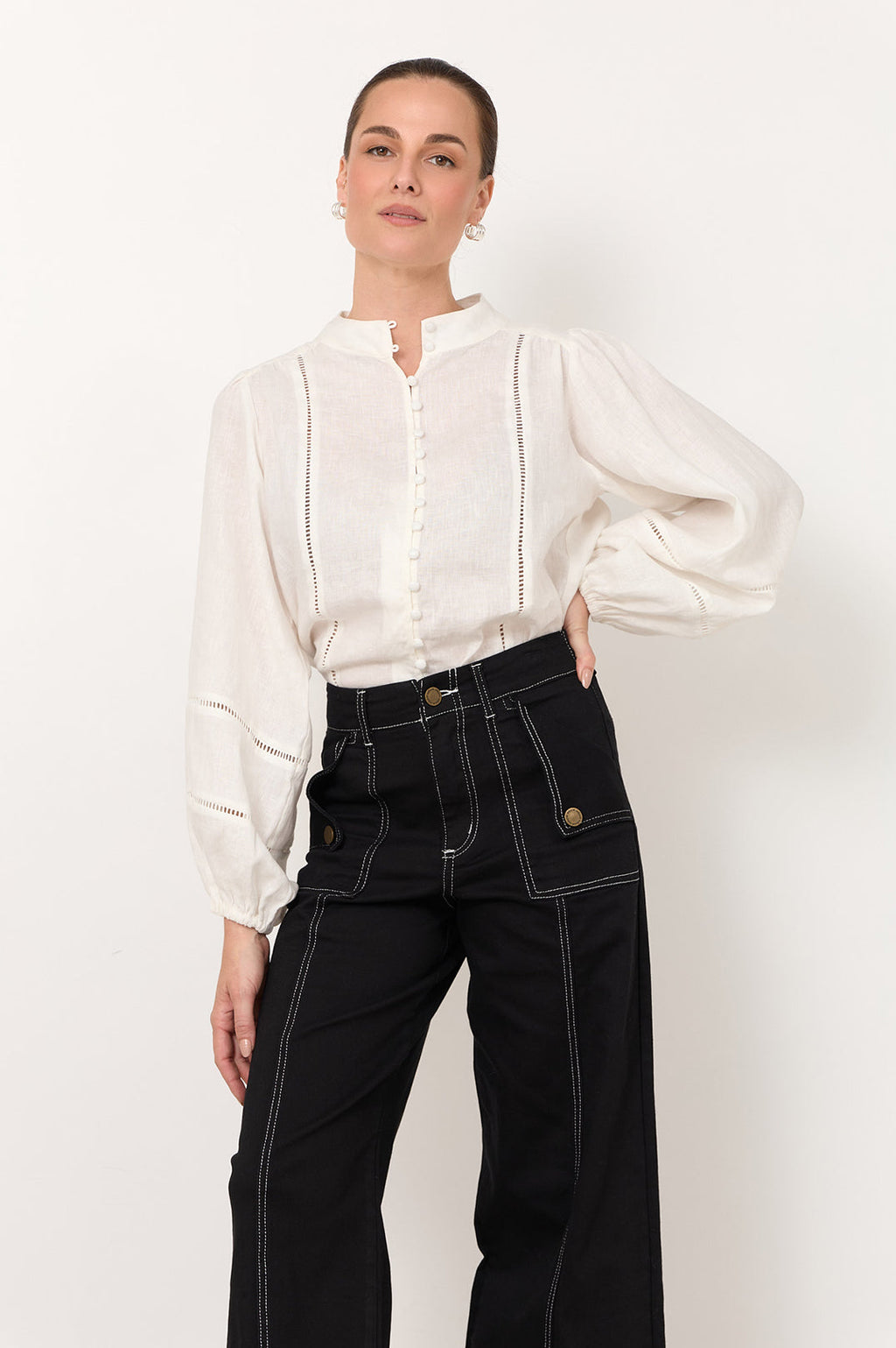 Dion Statement Pocket Jean in black – close-up detail of statement pocket feature, women's denim | Sonella